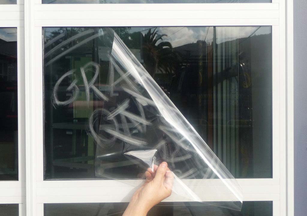 Anti-graffiti-film-for-windows